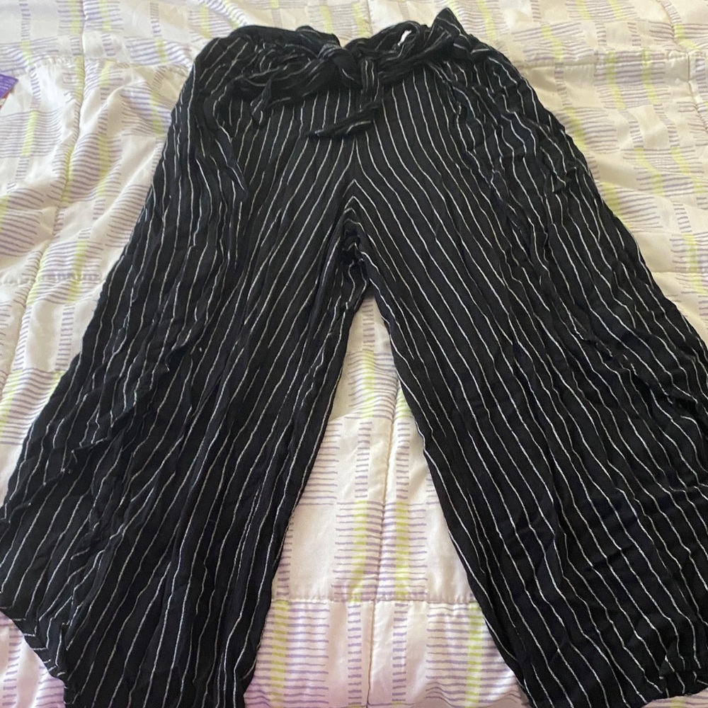 Billabong Black and White Striped Apparel